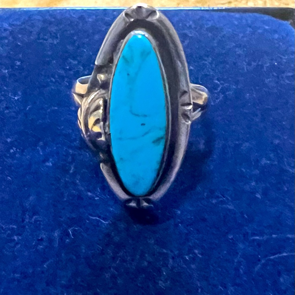 Turquoise Marquise Stone Ring in Silver Tone - Picture 2 of 4